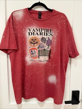 The Vampire Diaries 🩸 splatter Graphic Gildan brand Tee